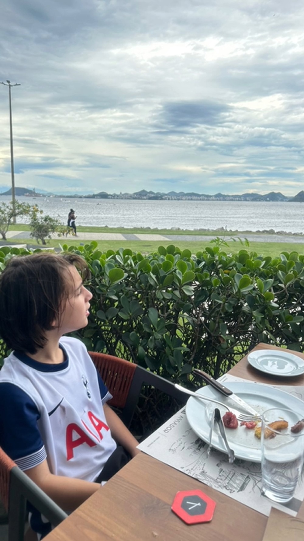 Pedro, filho de Alinne Moraes - Foto: Reprodução / Instagram @alinnemoraes 
