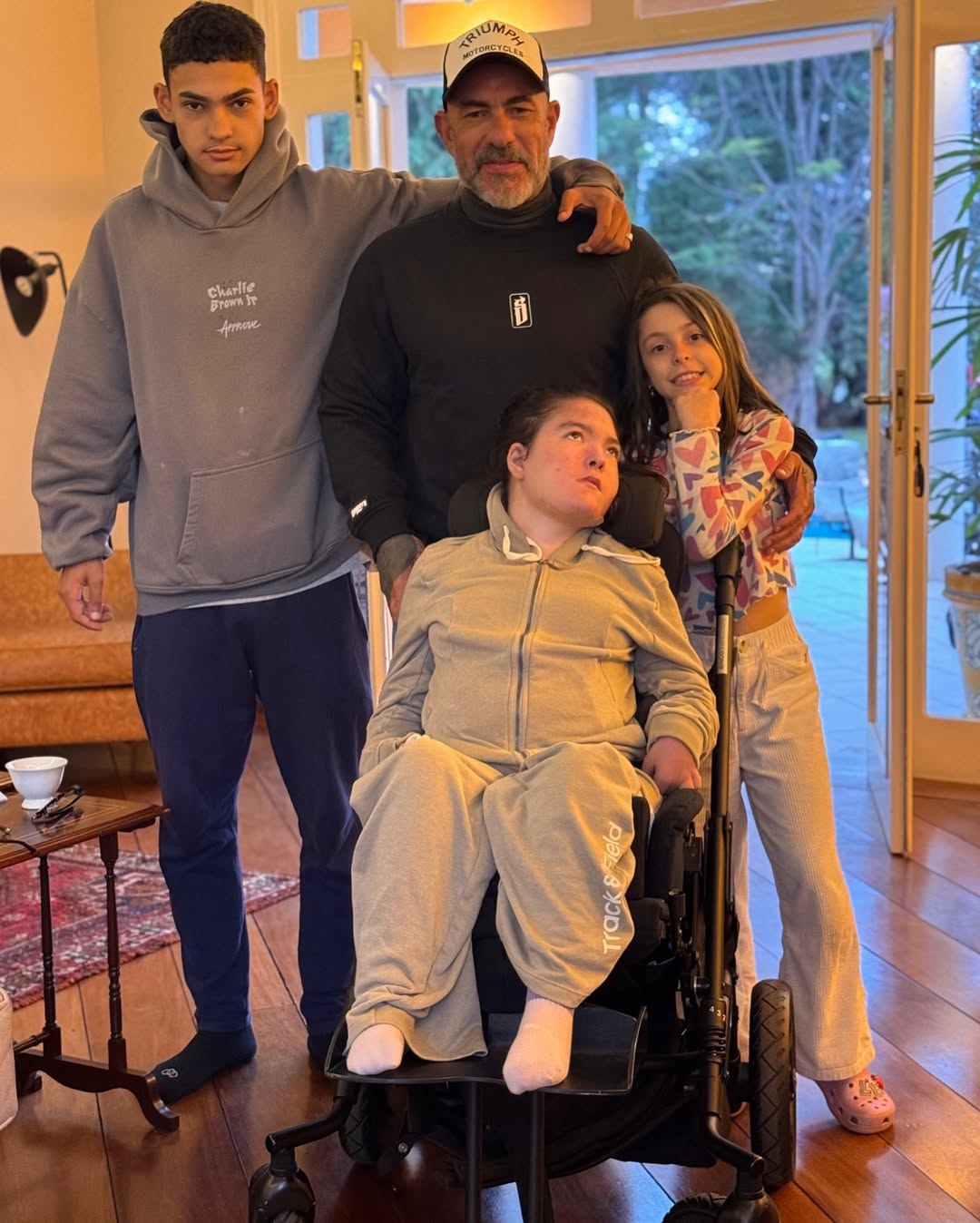 Henrique Fogaça com os filhos, Olívia, João e Maria Letícia - Foto: Reprodução / Instagram @henrique_fogaca74