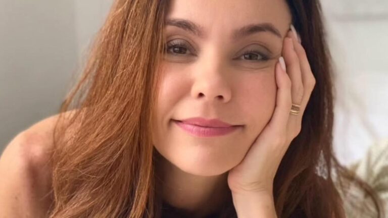 Flávia Monteiro revela como ficou a cicatriz em sua perna após retirada de tumor