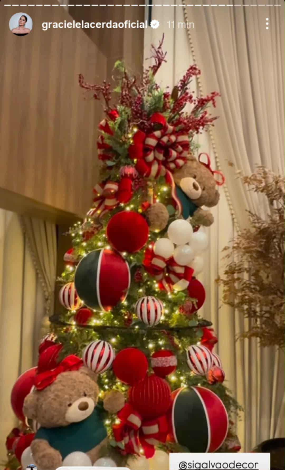 Graciele Lacerda mostra decoração de Natal de seu triplex