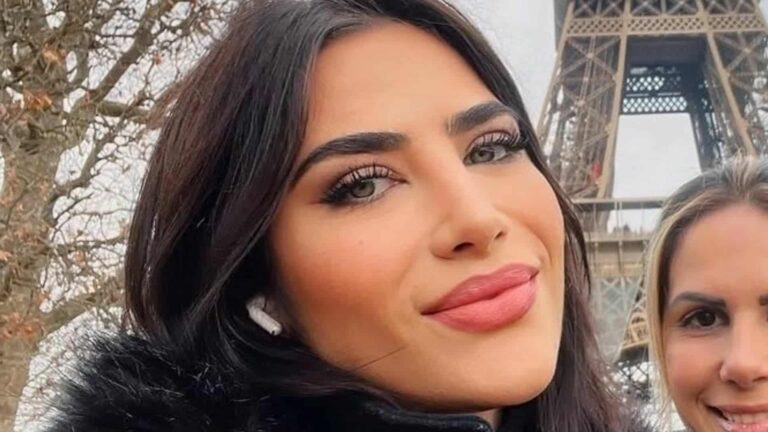 Filha de Leonardo, Jéssica Beatriz compartilha fotos raras com a mãe