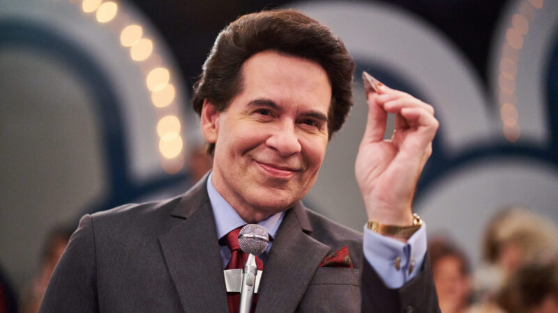 Leandro Hassum como Silvio Santos, no filme Silvio Santos Vem Aí
