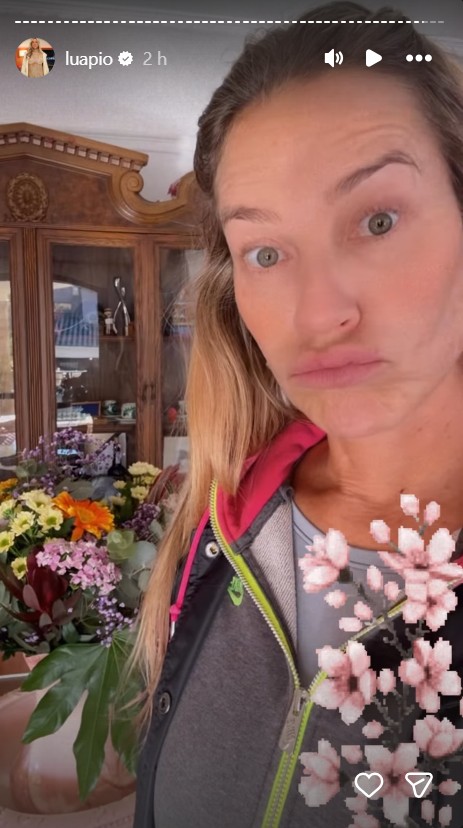 Luana Piovani recebe flores de remetente misterioso - Reprodução/Instagram @luapio 
