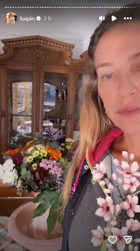 Luana Piovani recebe flores de remetente misterioso - Reprodução/Instagram @luapio 