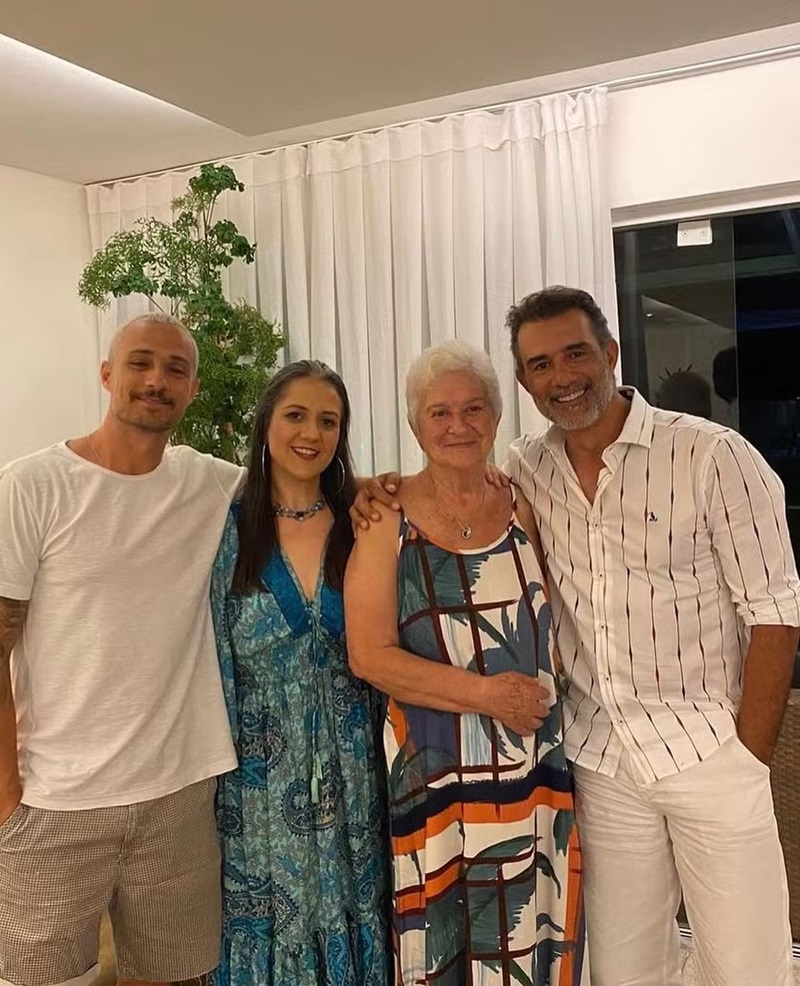 Marcos Pasquim se despede da mãe, Sueli — Foto: Reprodução/Instagram @pasquim