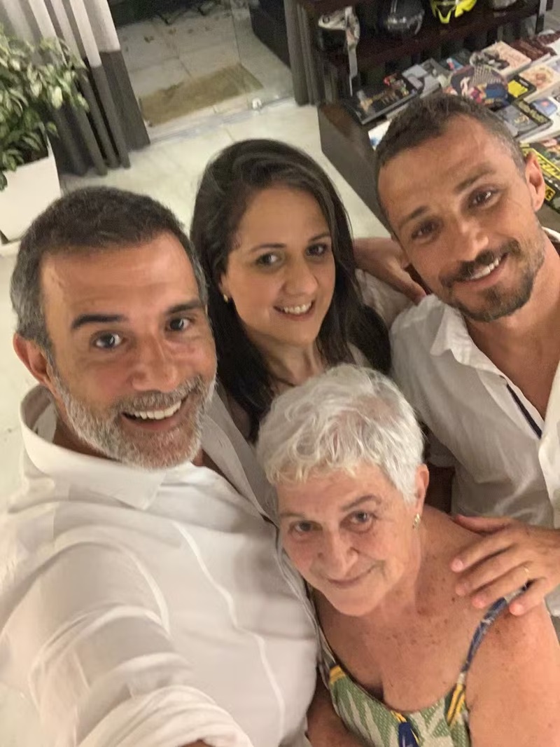 Marcos Pasquim se despede da mãe, Sueli — Foto: Reprodução/Instagram @pasquim