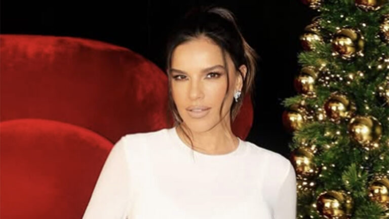 Grávida, Mariana Rios faz homenagem para o filho na árvore de Natal