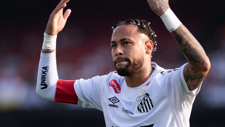 A lesão que pode deixar Neymar Jr fora dos campos nos próximos meses