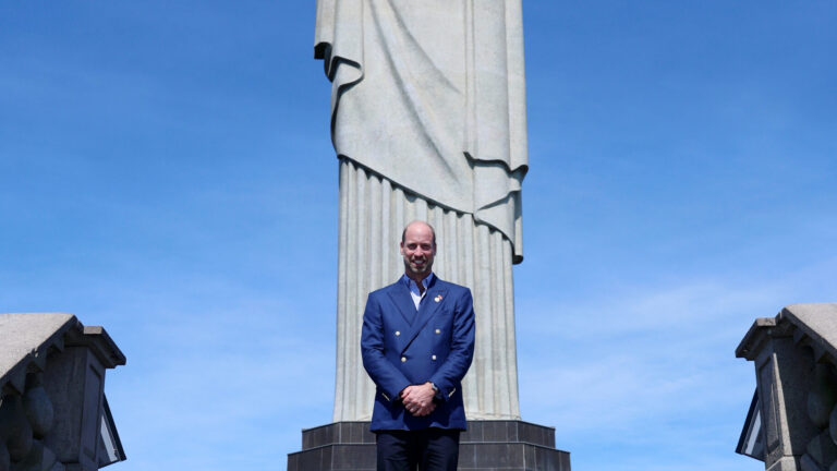 Príncipe William reviveu os passos da mãe, princesa Diana, no Rio de Janeiro; entenda