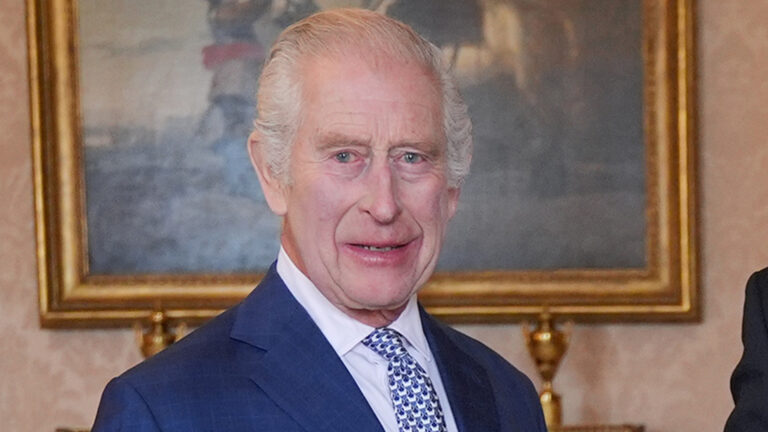 Saiba quem é a única pessoa que diz ‘não’ para o Rei Charles III
