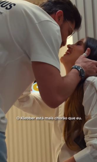 Camila Queiroz e Klebber Toledo montam o enxoval da filha - Foto: Reprodução / Instagram