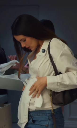 Camila Queiroz montando o enxoval da filha - Foto: Reprodução / Instagram