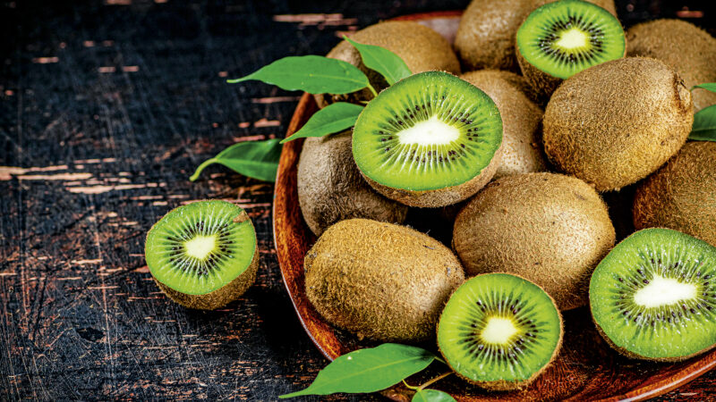 5 receitas fora do comum para se fazer com kiwi; confira!