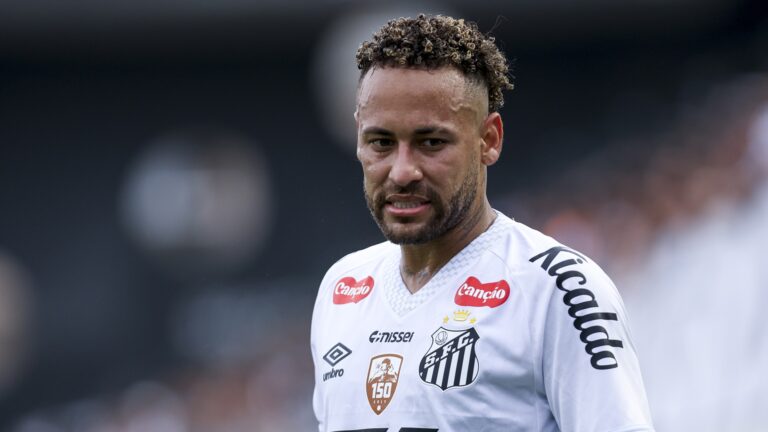 Neymar Jr confirma que passará por cirurgia após novo diagnóstico