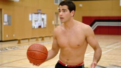 Jesse Metcalfe em Todos Contra John (Foto: Reprodução)