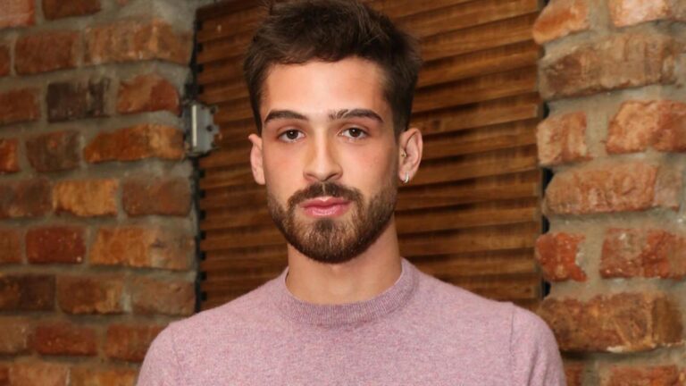 João Guilherme reage ao ver post do namorado da irmã de Bruna Marquezine