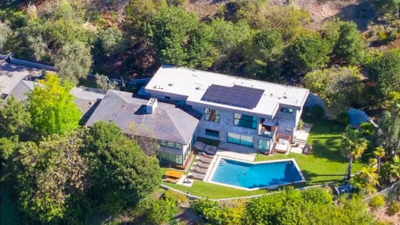 Empresário mais rico do mundo trocou seis mansões avaliadas em R$ 500 milhões por casa comum
