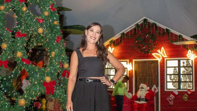 Adriana Birolli visita a Casa do Papai Noel no Natal Brasilidade