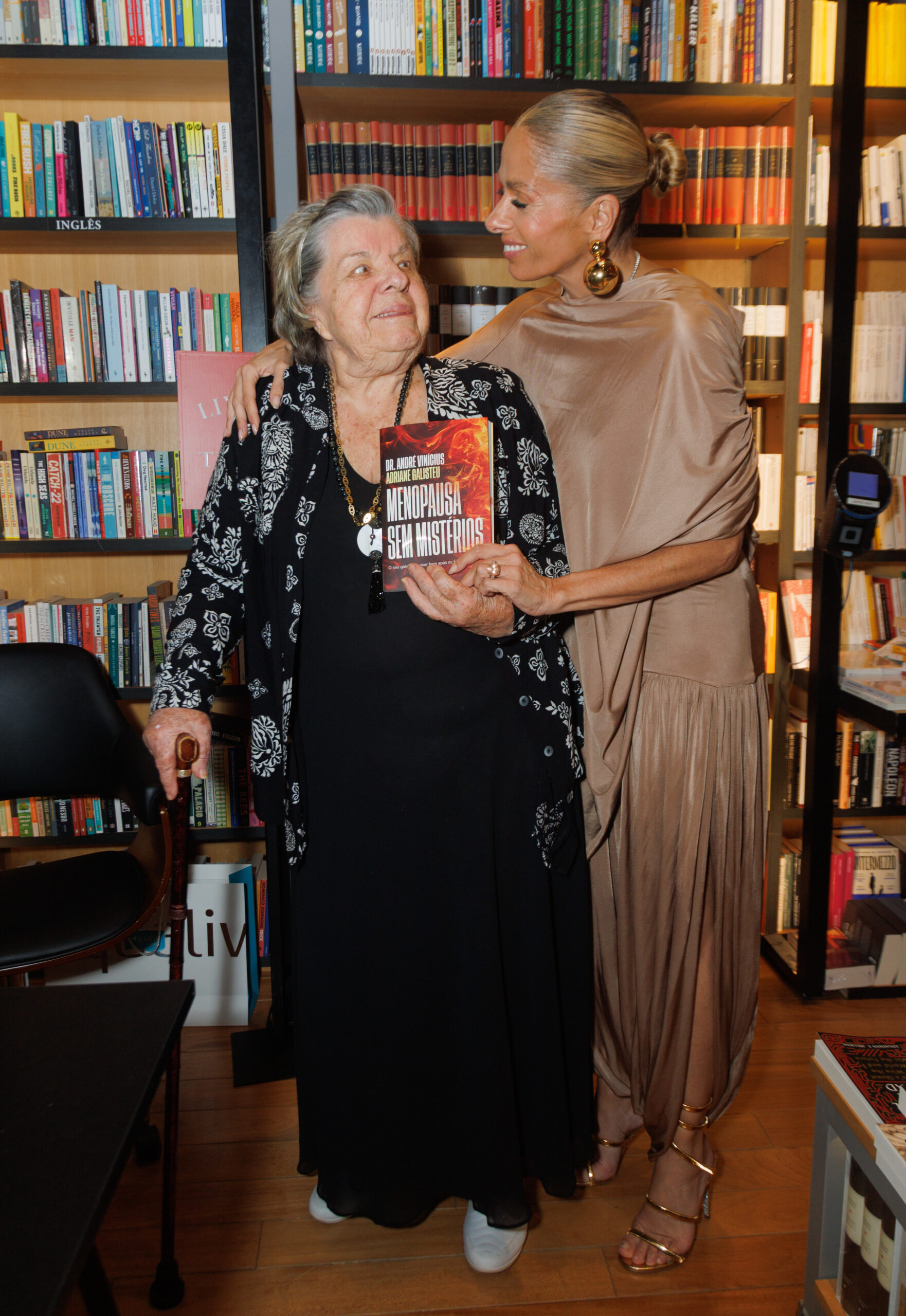 Adriane Galisteu com a mãe - Foto: Clayton Felizardo / Brazilnews