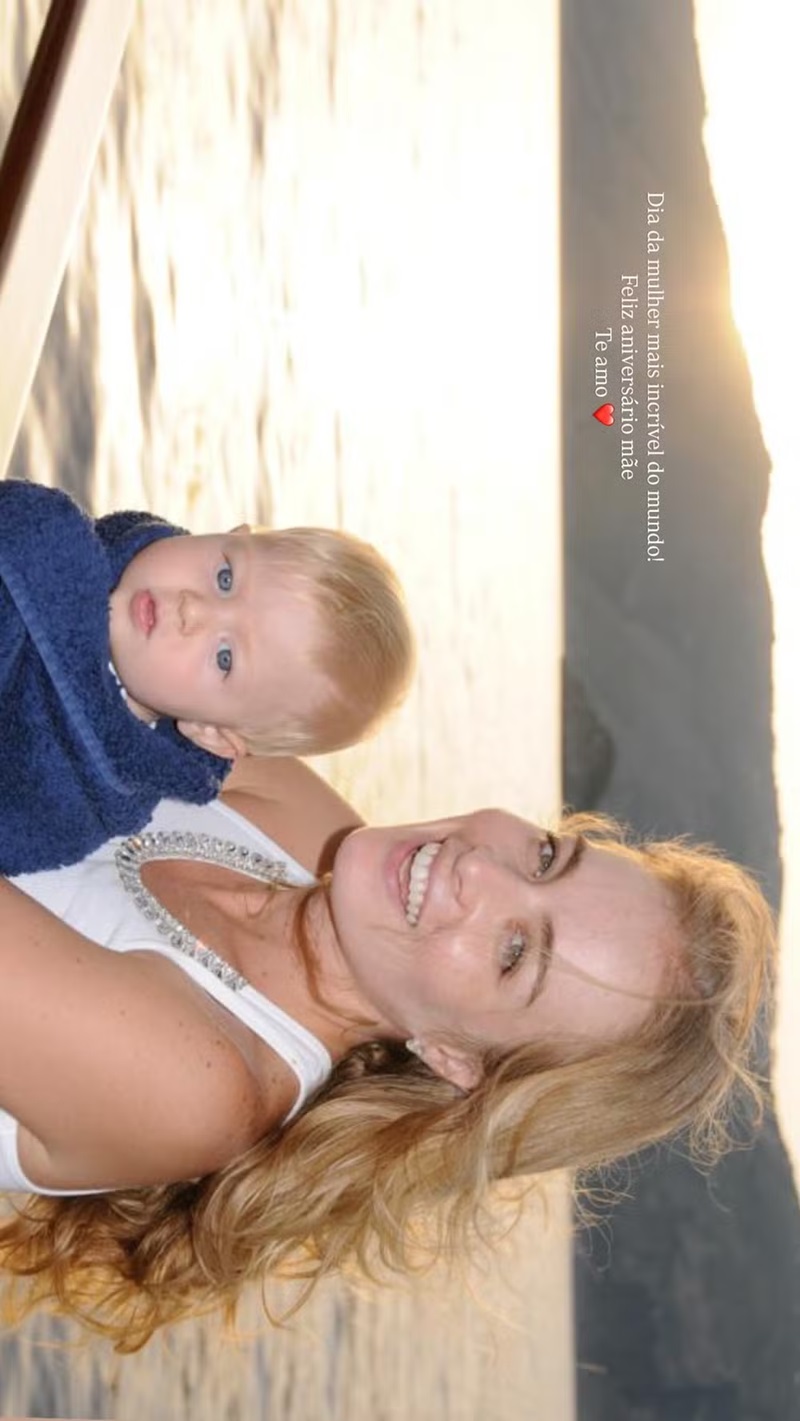 Benício Huck parabeniza Angélica — Foto: Instagram