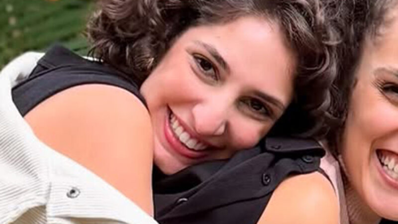 Atriz de Dona de Mim namora com cantora há seis anos. Saiba quem é