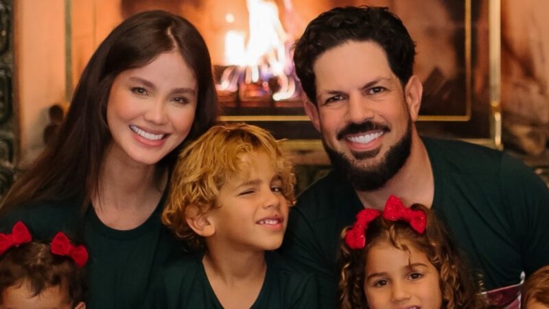 Filhos de Biah Rodrigues e Sorocaba roubam a cena em foto em família