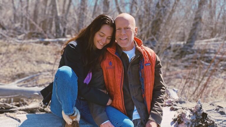Esposa de Bruce Willis relata como a doença do ator transformou o Natal da família