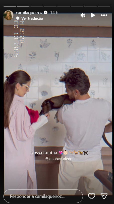 Pets de Camila Queiroz e Klebber Toledo recebem a filha recém-nascida do casal - Foto: Reprodução/Instagram @camilaqueiroz