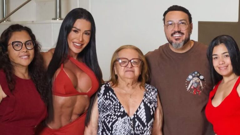 Gracyanne Barbosa rebate crítica após celebrar o Natal ao lado de Belo
