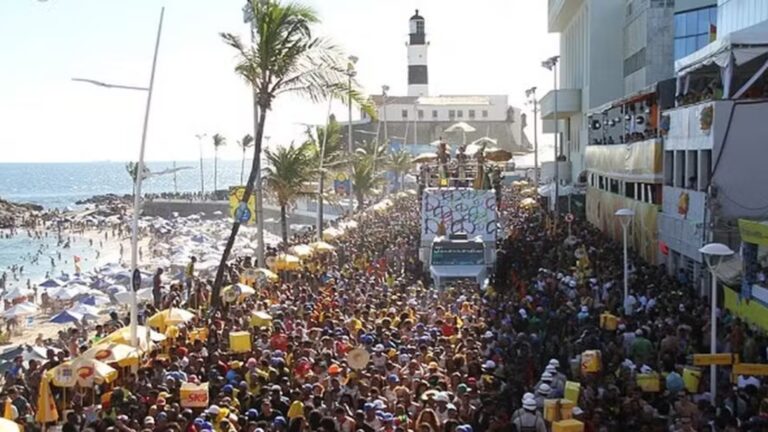 Eleito voz do Carnaval, cantor enfrenta diagnóstico sério às vésperas da folia: ‘Não tem cura’