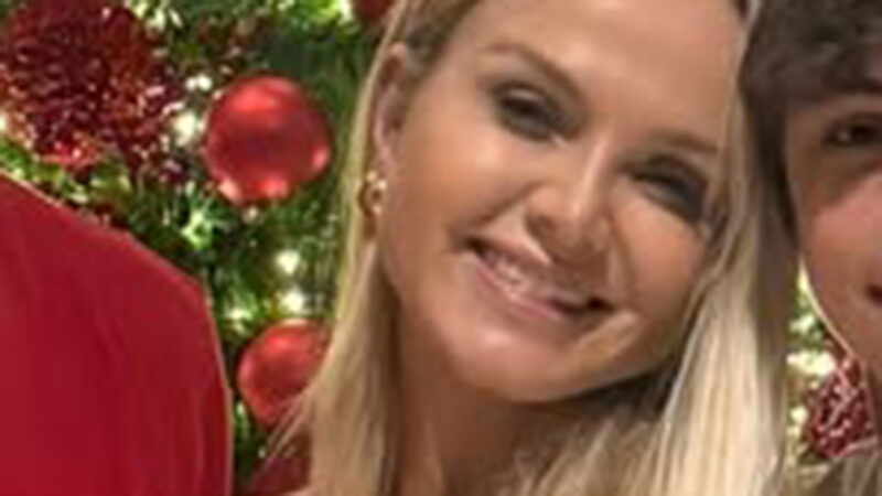 Ele cresceu! Filho de Eliana aparece da altura da mãe em fotos de Natal