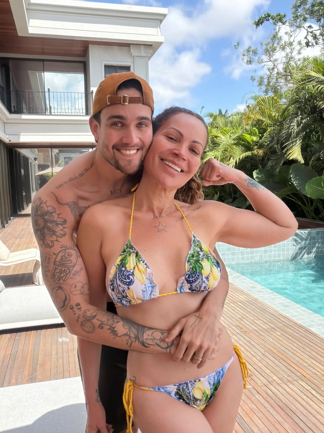 Solange Almeida e o filho mais velho, Rafael Almeida - Foto: Reprodução / Instagram @solangealmeida 