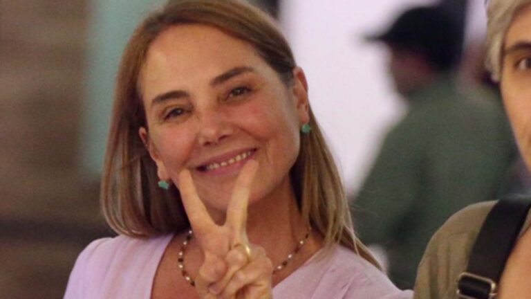 Heloisa Périssé esbanja alegria em rara aparição com a nova namorada