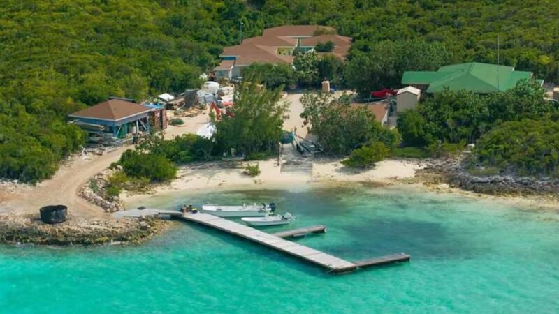 Dono de ilha de R$ 20 milhões, ator viveu ruína do casamento no local paradisíaco
