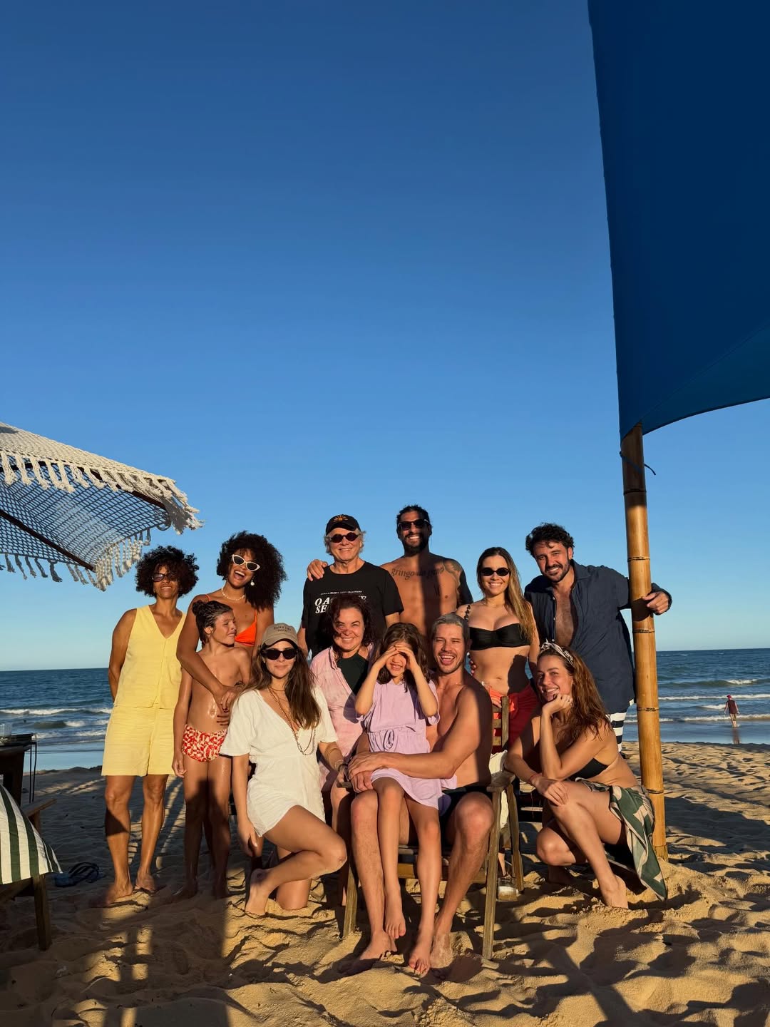 José Loreto curte férias na Bahia com a filha, namorada e amigos - Foto: Reprodução / Instagram @joseloreto