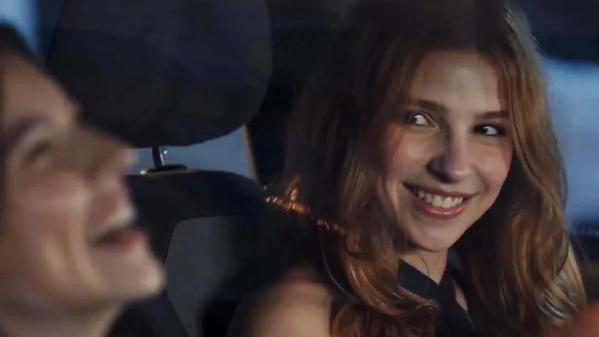 Personagens Lorena e Juquinha em cena da novela Três Graças - Foto: Reprodução / Globo