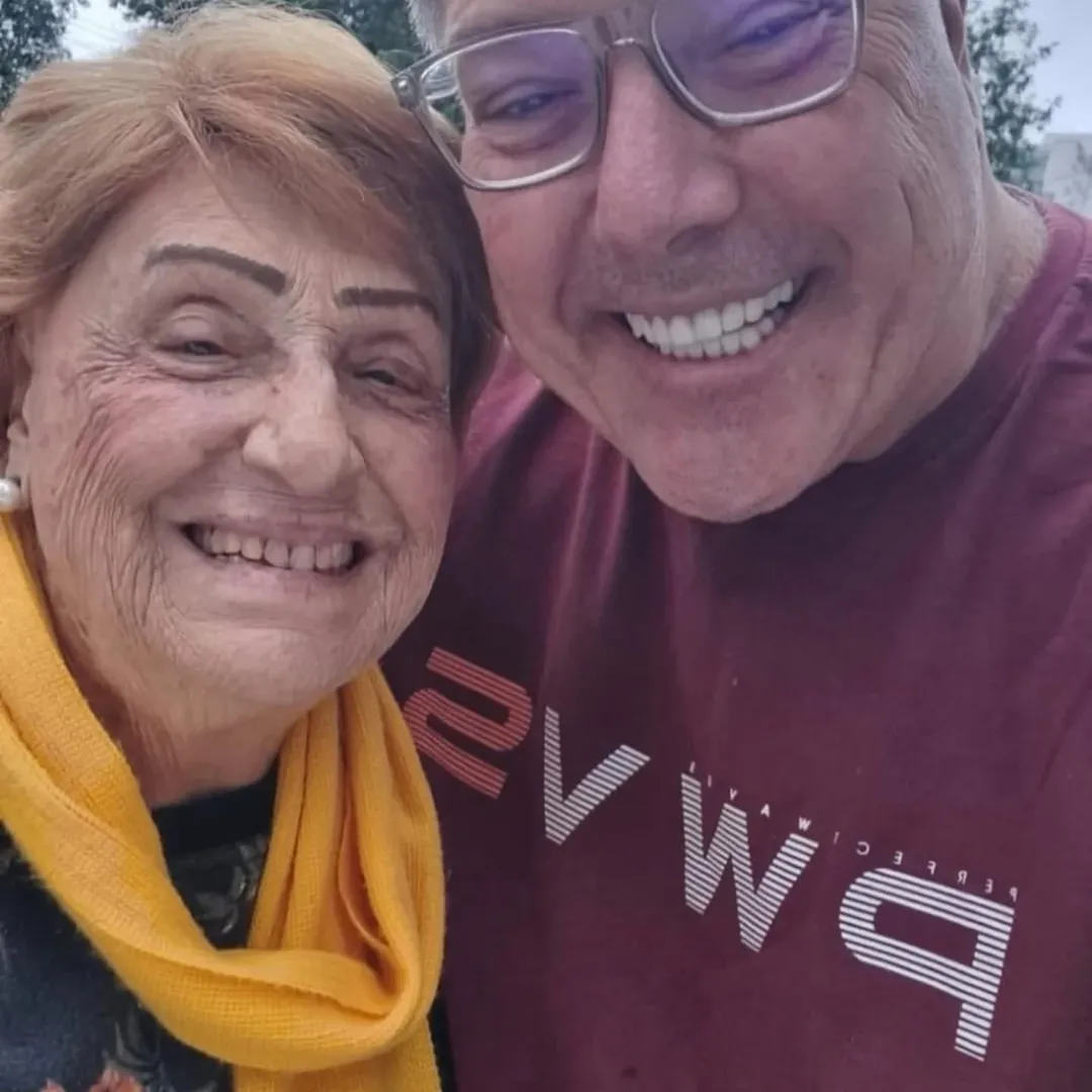Luciano Faccioli e a mãe, Dona Aracelis - Foto: Reprodução / Instagram @lucianofacciolioficial
