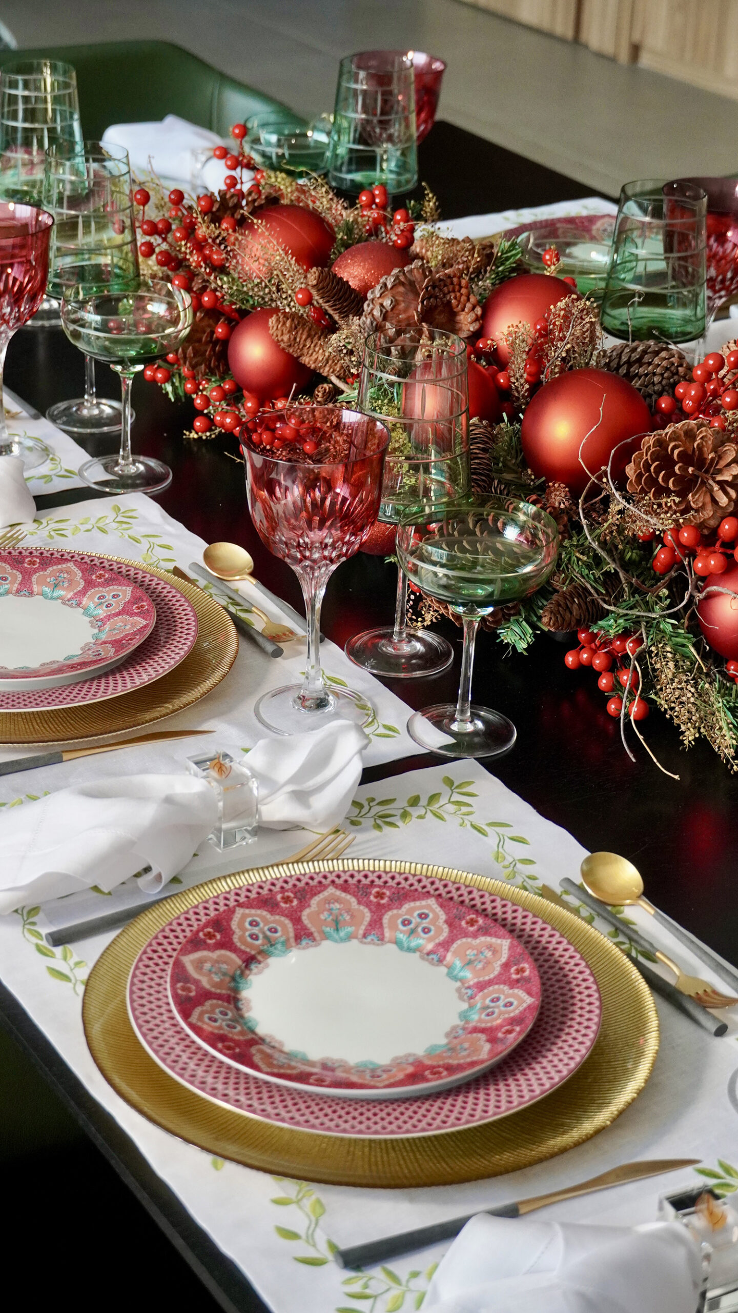 Claudia Raia mostra a decoração de sua mesa para o Natal - Foto: Divulgação