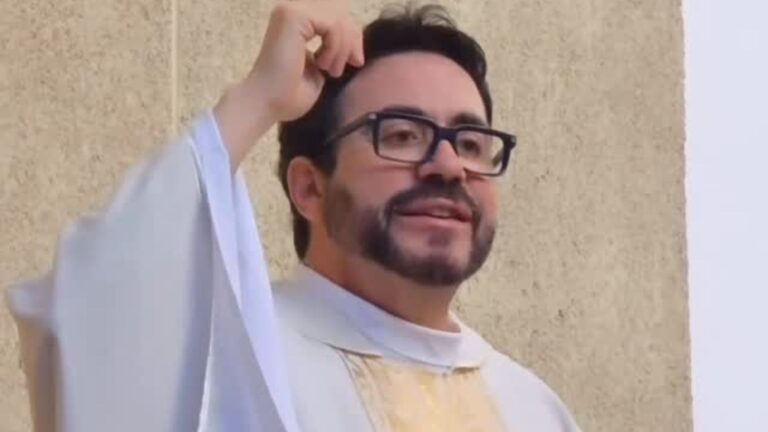 Padre Fábio de Melo desabafa sobre pedidos de expulsão da Igreja: ‘RH de Jesus foi…’