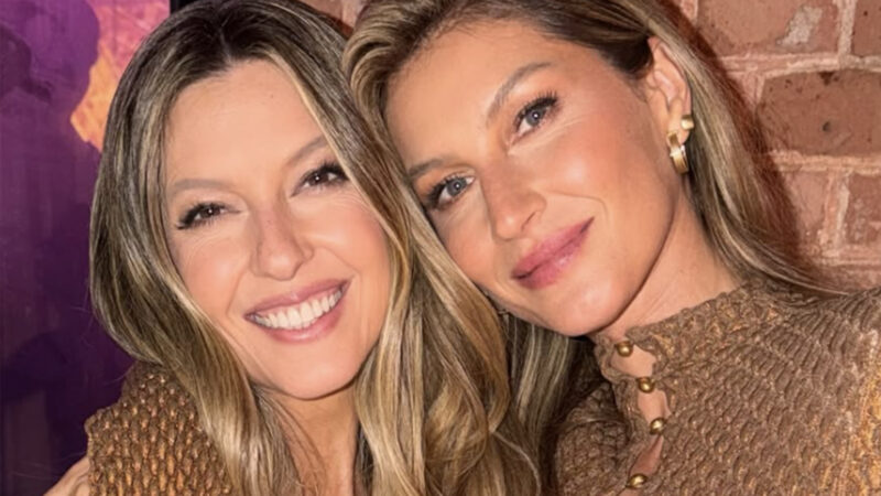 Look estiloso da irmã gêmea de Gisele Bündchen chama a atenção em evento