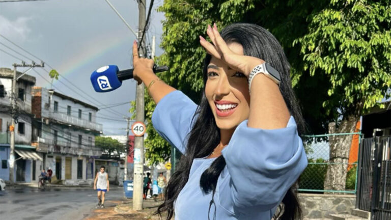 Repórter demitida da Record afirma: ‘Silêncios engolidos’
