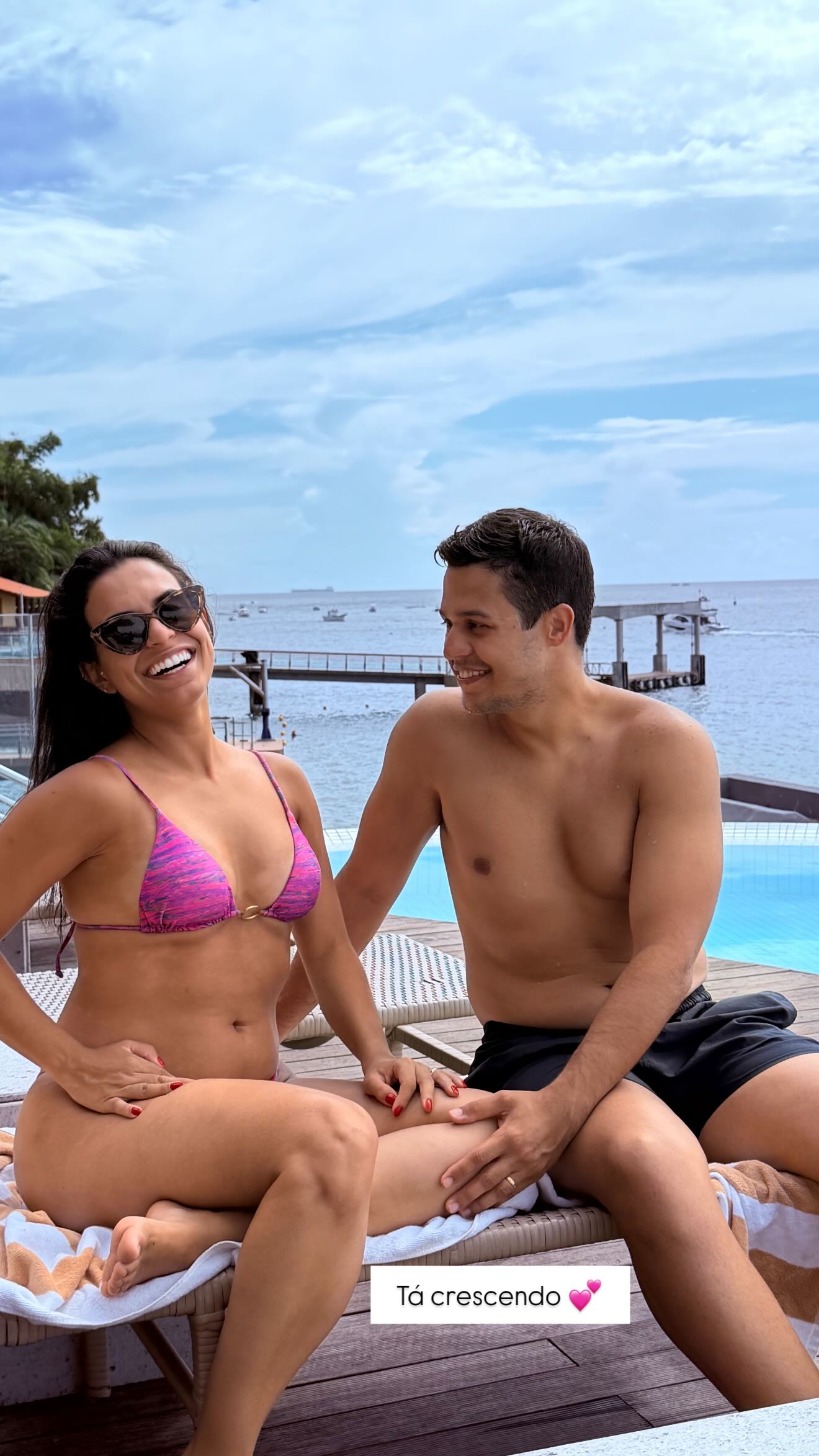 Flora Gil celebra gravidez de casal da GloboNews — Foto: Reprodução/ Instagram