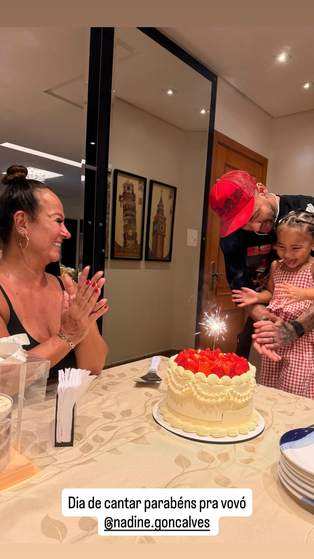 Neymar Jr mostra comemoração do aniversário da mãe - Foto: Instagram