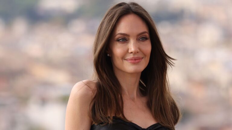 Angelina Jolie abriu caminho para uma geração de mulheres que enfrentam medo de cicatriz, aponta médico