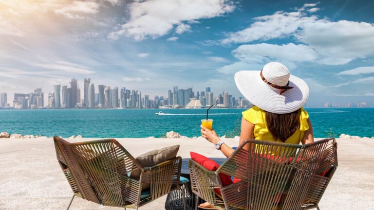 Tem praia no Qatar? Conheça o litoral de 500 km do quinto país mais rico do mundo