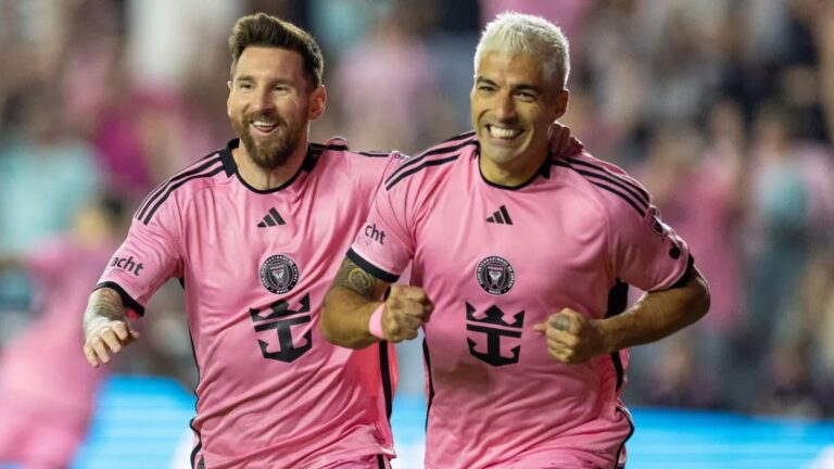 Após trabalhar nas ruas, jogador de futebol chega aos 39 anos com salário de R$ 7,9 milhões