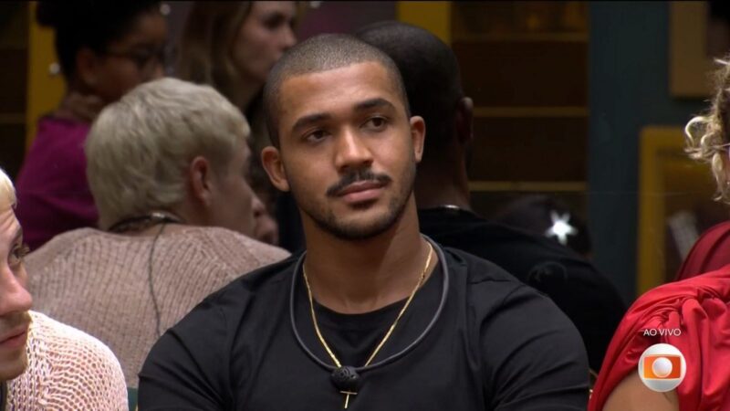 Matheus sugere que seus aliados desistam se ele não voltar - Foto: Reprodução/Globo