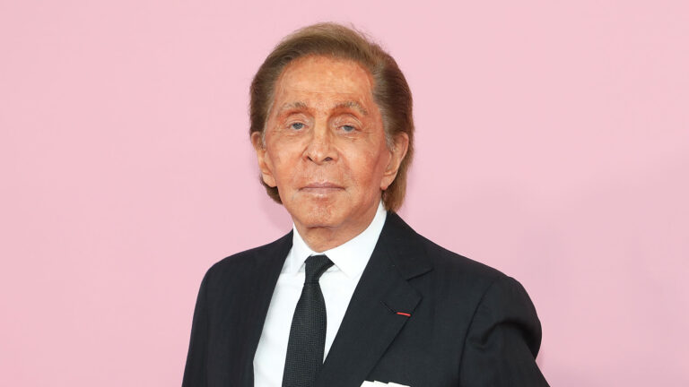 Morre Valentino Garavani, estilista italiano de alta-costura, aos 93 anos
