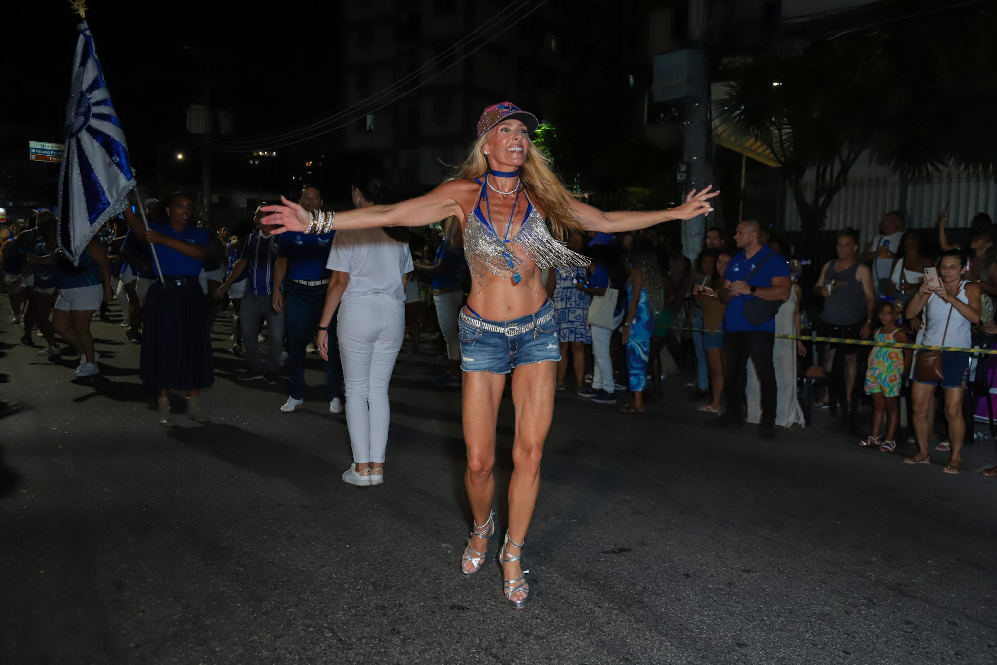 Adriane Galisteu no ensaio da Portela - Foto: Thiago Mattos / Brazil News