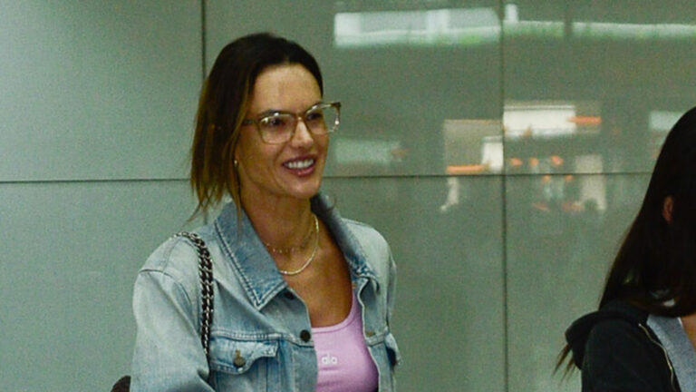 Filha da modelo Alessandra Ambrosio surge enorme em rara aparição em público